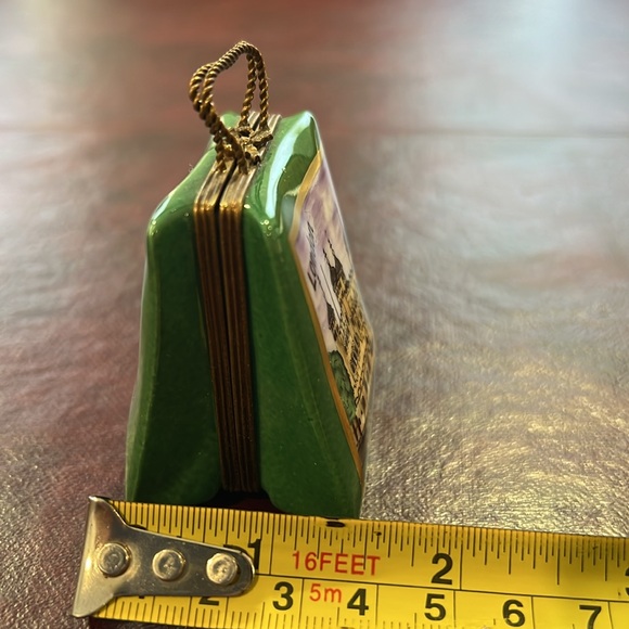 Hand painted LIMOGES BOX RETIRED!! - Picture 13 of 13